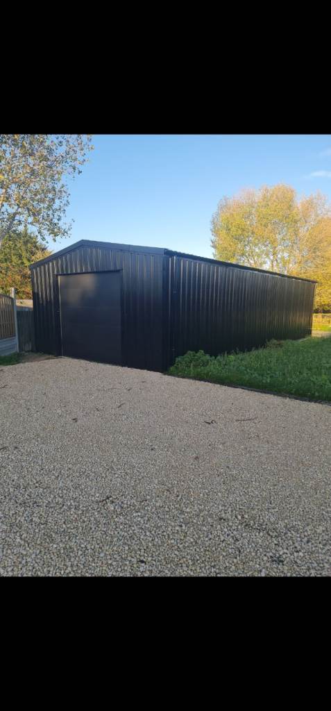 Storage unit to let 