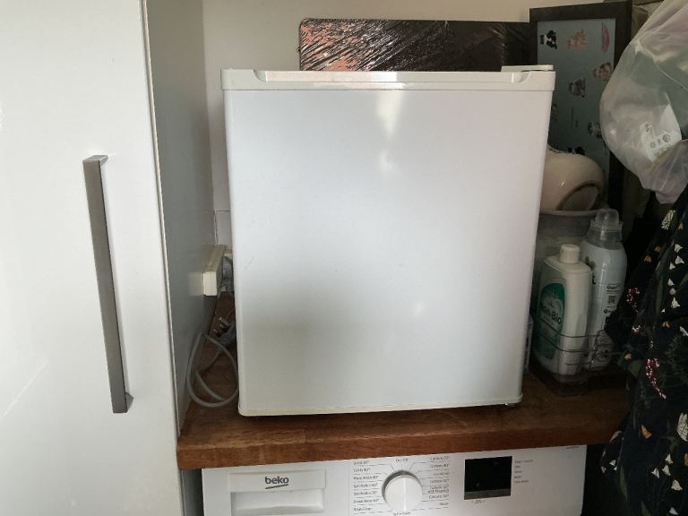 Table top freezer