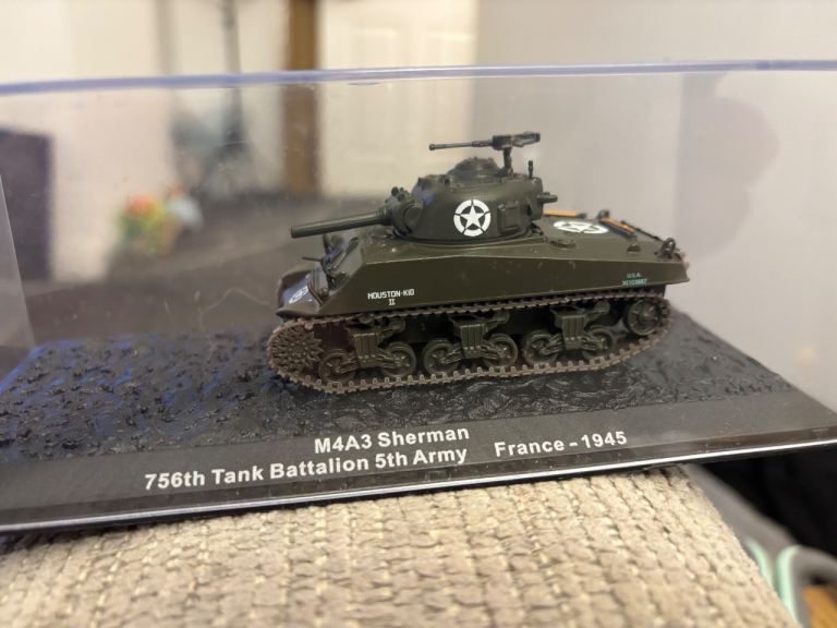 Deagostini Model Tank M4A3 Sherman France - 1945 1:72 Scale