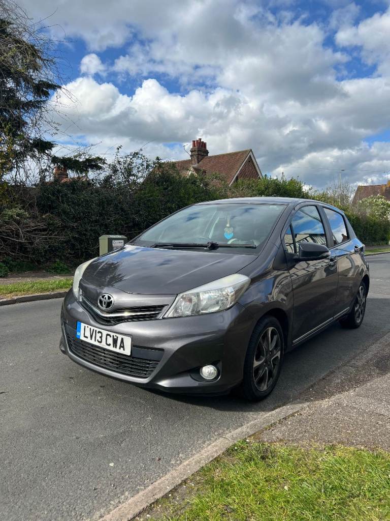 Toyota, YARIS, Hatchback, 2013, Manual, 1329 (cc), 5 doors