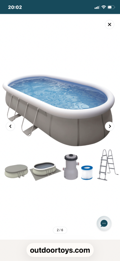Large outdoor swimming pool 