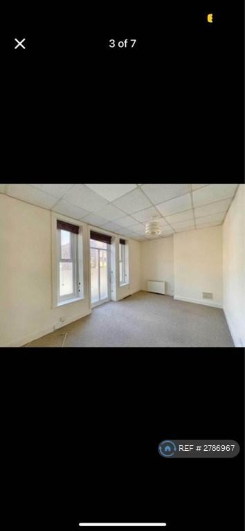 3 bedroom flat in Old Christchurch Road, Bournemouth, BH1 (3 bed) (#2786967)
