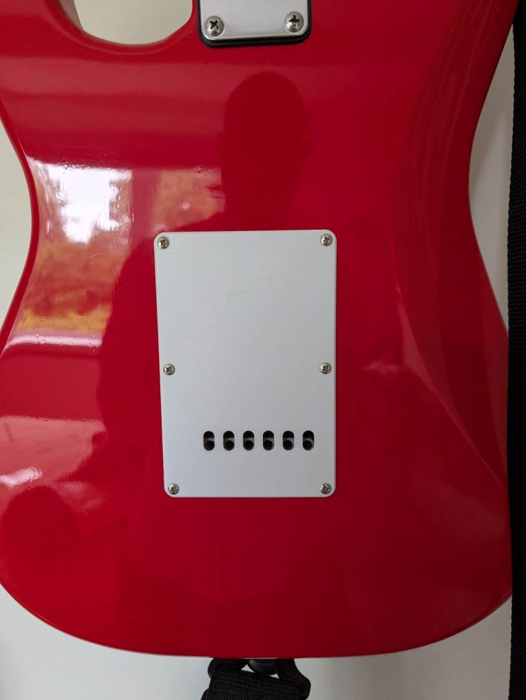 Stratocaster Replica Guitar - genuine Fender parts & Warman pick-ups 
