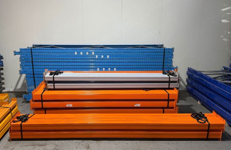 16 Bays Of Pallet Racking In Very Good Condition 4.1m (Timber Decking Also Available) 