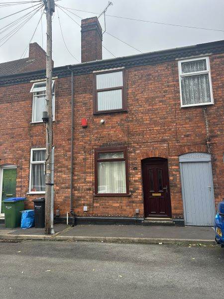 *B.C.H*-2 Bed Home-Arden Grove, OLDBURY-Walking Distance to Langley Primary School