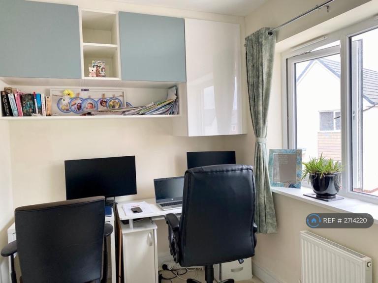 3 bedroom house in Wynne Crescent, Rugby, CV21 (3 bed) (#2714220)