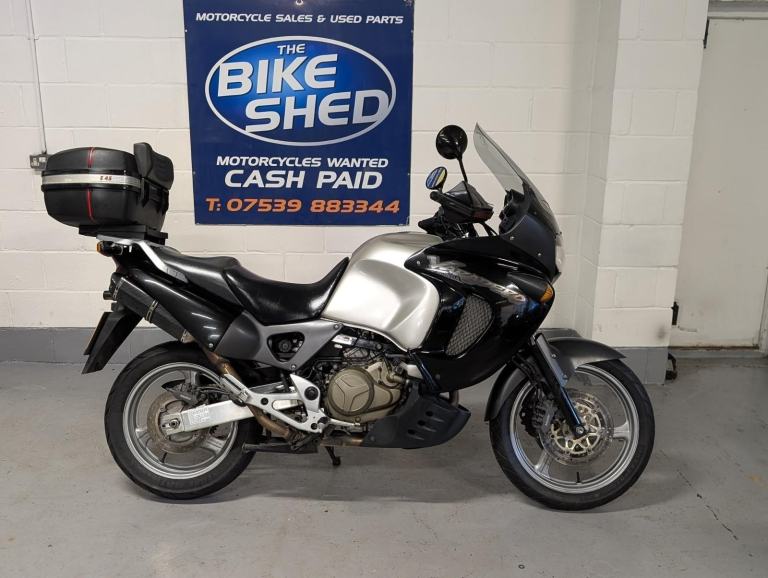 Honda XL 1000cc Varadero  1999 only 4 owners. 26k miles  Mot August 2026 