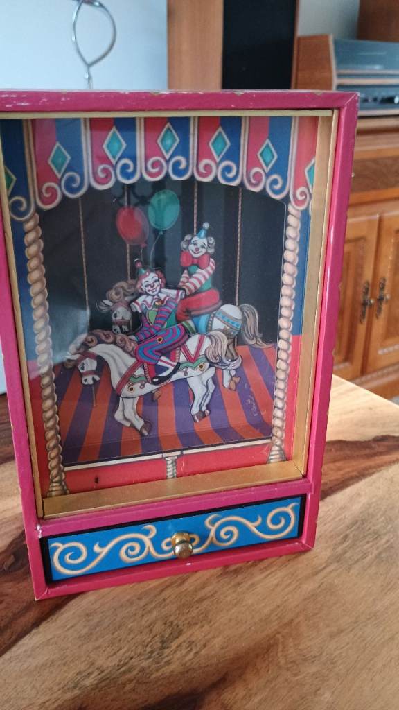 Vintage Otagiri Japan Dancing Clown Music Box - working order