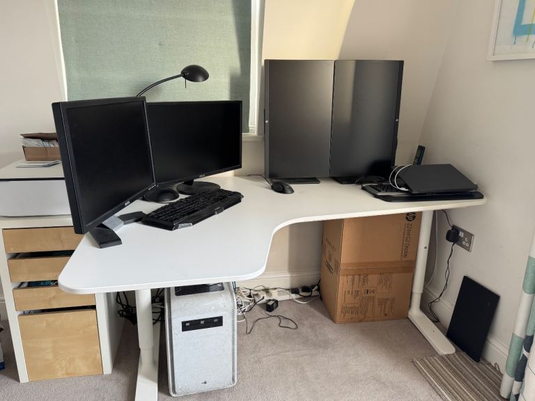 Home office desk-very good condition-curved 