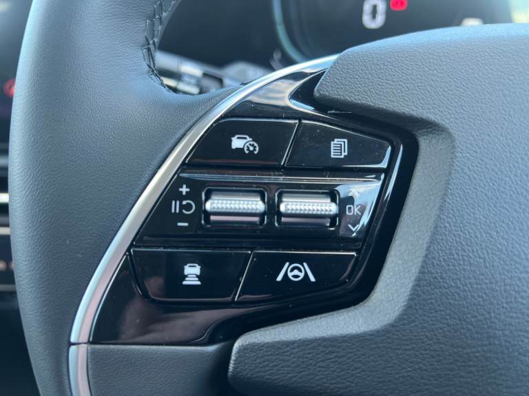  Kia Niro Hybrid 1.6h Gdi 2 Suv 5dr Petrol Hybrid Dct Euro 6 s/s 127 Bhp