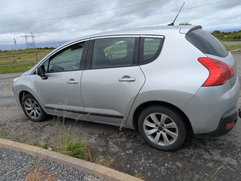Peugeot, 3008, Hatchback, 2010, Manual, 1560 (cc), 5 doors