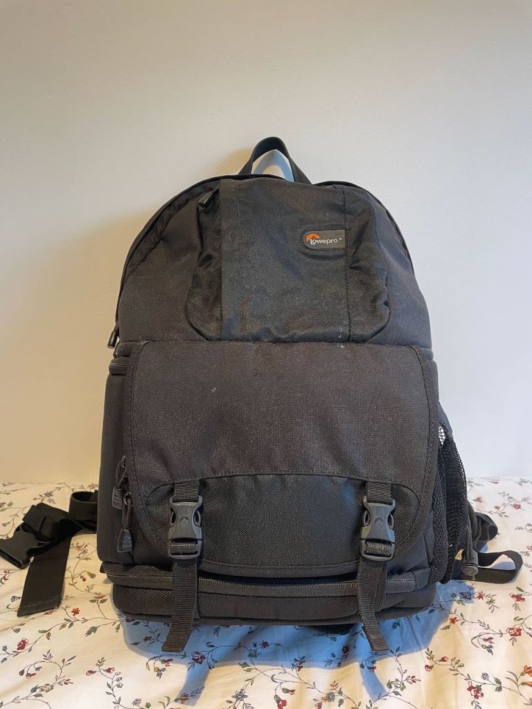 Lowepro Fastpack 250 Backpack for SLR camera, laptop and accessories