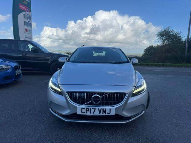 2017 Volvo V40 D2 [120] Inscription 5dr Geartronic HATCHBACK DIESEL Automatic