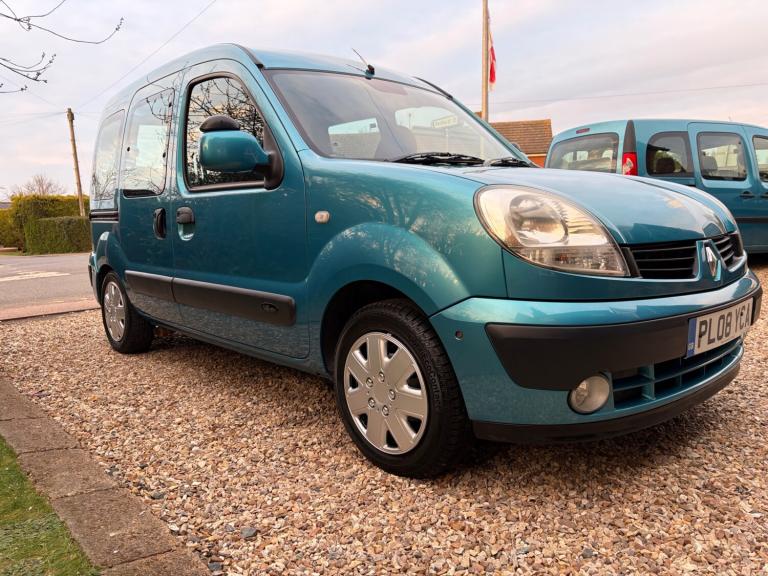 RENAULT KANGOO TRANSFER VEHICLE MOBILITY WAV ELECTRIC RAMP TAILGATE RARE MODEL
