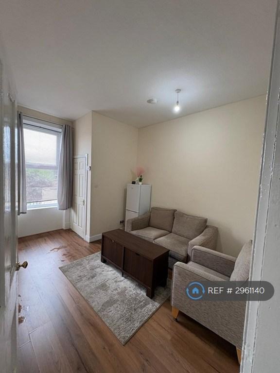 2 bedroom flat in Bonnyton Road, Kilmarnock, KA1 (2 bed) (#2961140)
