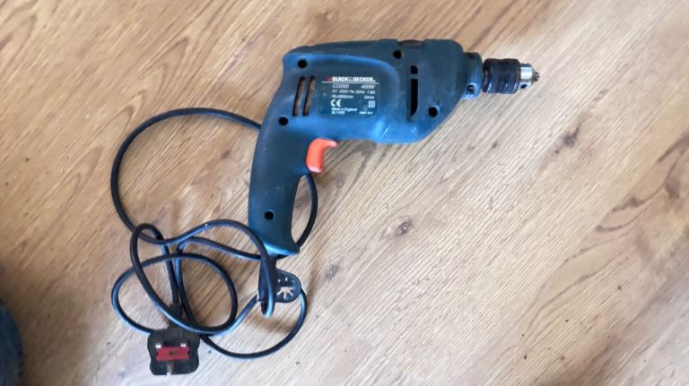Black & Decker 400W corded electric drill 