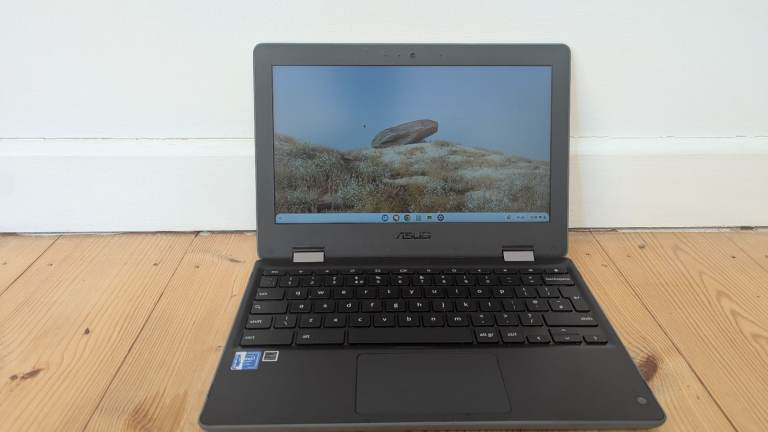 ASUS C214MA Chromebook - Good Working Order