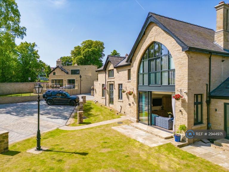 2 bedroom flat in Taptonville Road, Sheffield, S10 (2 bed) (#2944971)