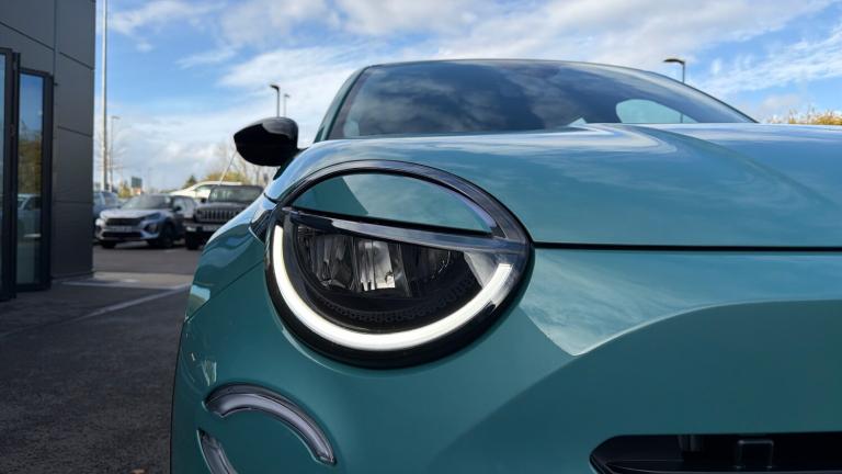 2025 Fiat 600 1.2 MHEV SUV 5dr Petrol Hybrid e-DCT Euro 6 (s/s) (100 ps) SUV Hybrid Automatic