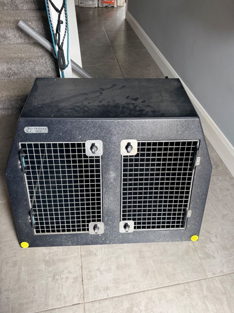 DT4 Dog Travel Crate with Double Doors and Keys