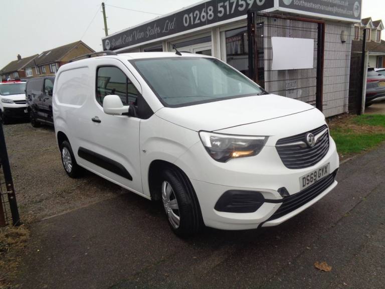 2019 69 VAUXHALL COMBO 1.6 TURBO D 2300 SPORTIVE PANEL VAN 4DR DIESEL NO VAT 