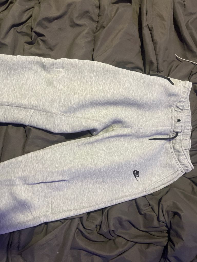 Nike Grey Joggers – Good Condition