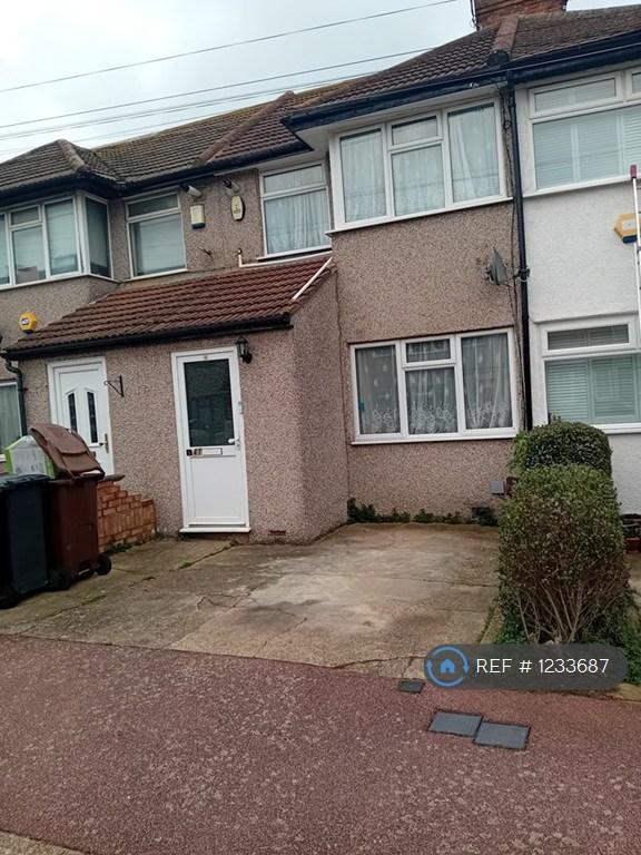 3 bedroom house in Beam Avenue, Dagenham, RM10 (3 bed) (#1233687)