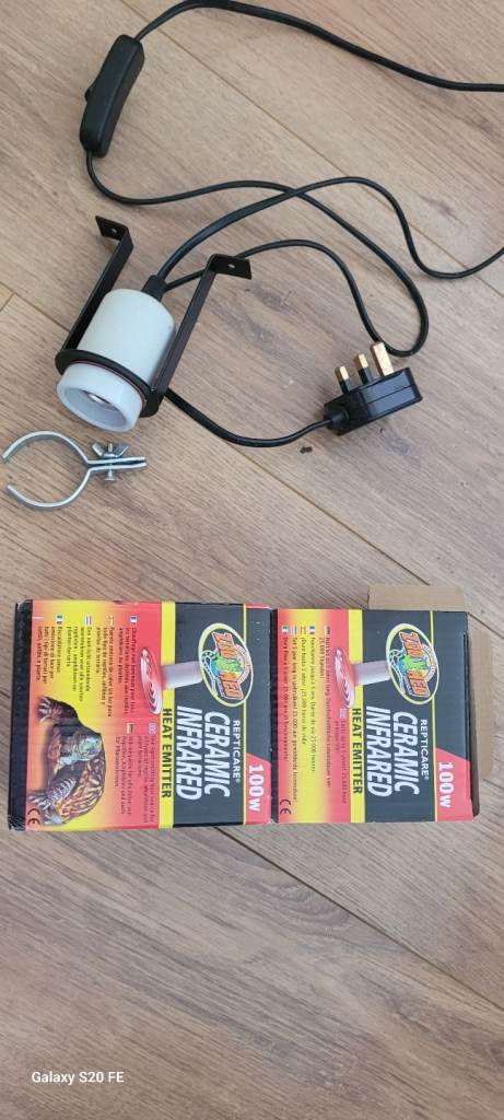 Reptile lamp accessories 
