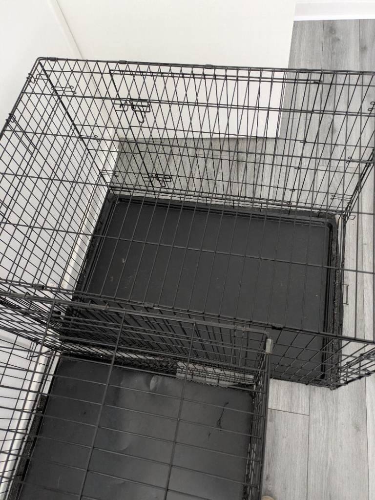 Dog cages 