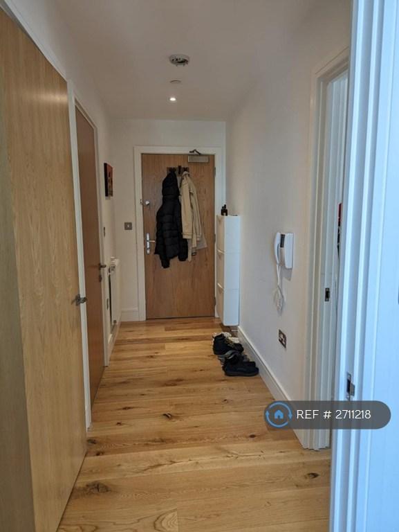 1 bedroom flat in Emily Street, London, E16 (1 bed) (#2711218)