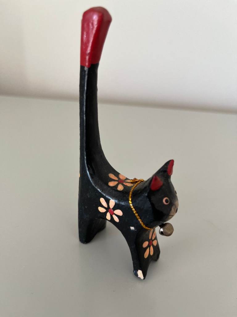 WOODEN CAT MINIATURE FIGURE / RING TREE - MALTA