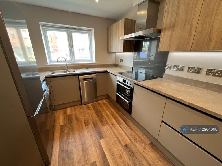 3 bedroom house in Hutchings Drive, Exeter, EX1 (3 bed) (#2964060)