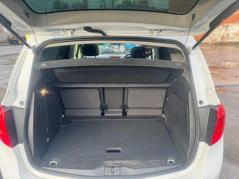 2014 Vauxhall Meriva 1.4T 16V SE 5dr MPV PETROL Manual