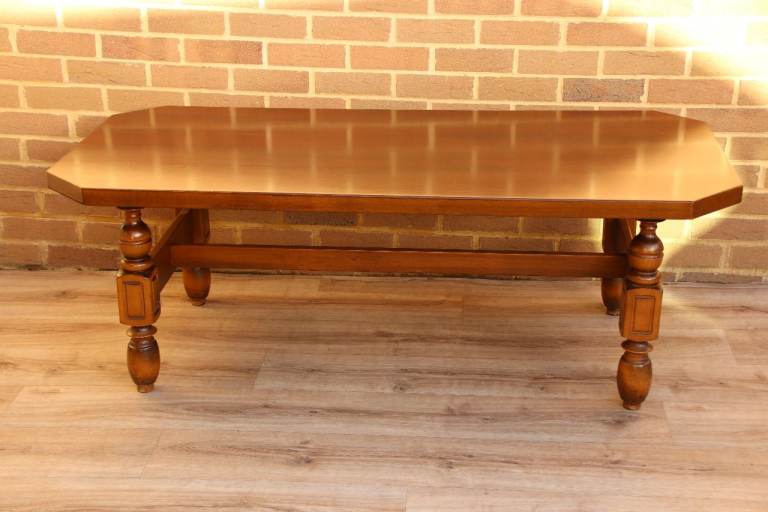 English Heritage Extra Large Coffee Table (UK Delivery)