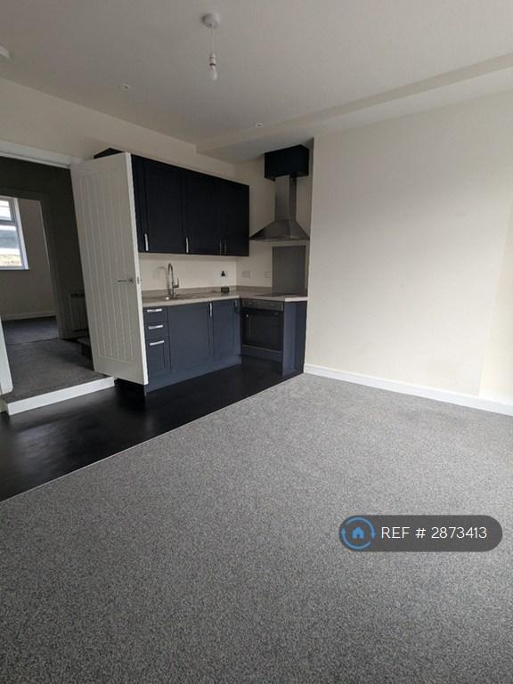 2 bedroom flat in South St, Keighley, BD21 (2 bed) (#2873413)