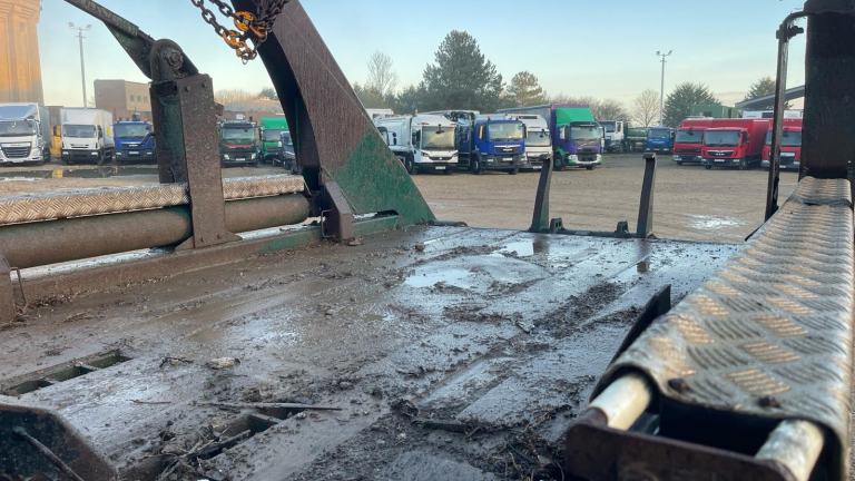 2018 Volvo FL 250 18 TONNE HYVA CHAIN LOADER , 277,541 KM