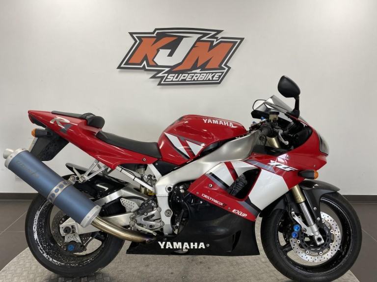 YAMAHA R1, 2002/02, 24,849 MILES, ORIGINAL HANDBOOKS, WILL MAKE A TIDY BIKE