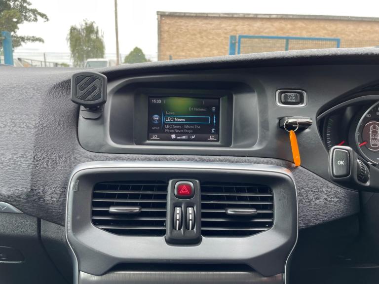 2014 Volvo V40 Cross Country 1.6 D2 Lux Powershift Euro 5 (s/s) 5dr Diesel