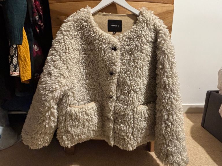   ﻿Size 14 / 16 jacket, £5, Acton, W3 8FG (flat in front of South Acton Overground station)