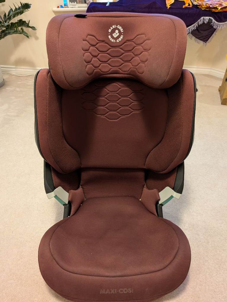 Maxi-Cosi i-Size car seat 