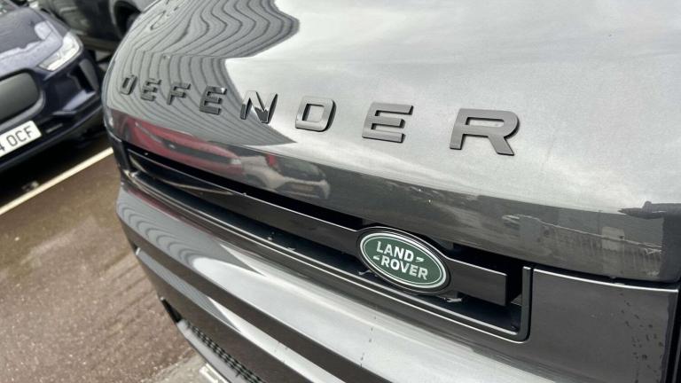  Land Rover Defender 3.0 D250 X-Dynamic SE 110 5dr Auto SUV Diesel Automatic