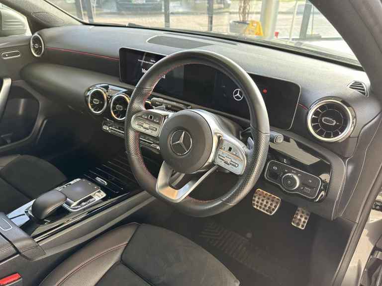 Mercedes-Benz A180 1.3 Petrol AMG Line (Executive) 7G-DCT