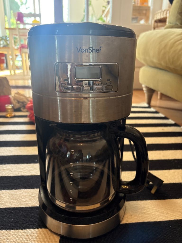 VonShef Filter Coffee Machine with Glass Carafe – Good Condition