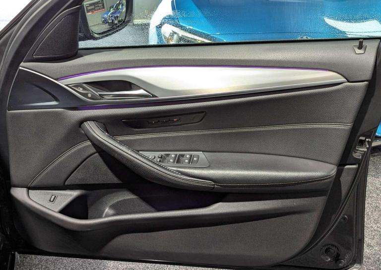 2017 BMW 5 Series 530d xDrive SE 4dr Auto SALOON DIESEL Automatic