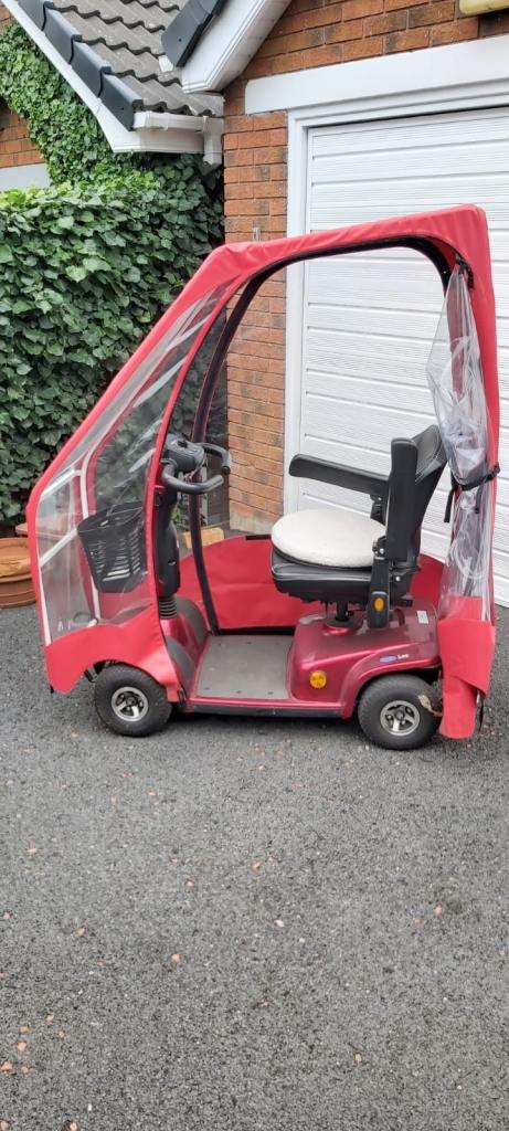 2nd hand mobility scooter with removable all weather cover