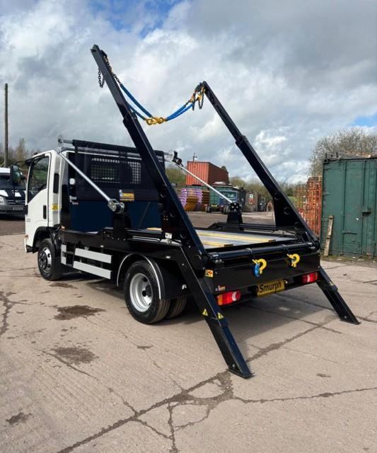 Isuzu Truck N75.190 Easyshift Skip Loader Truck 7.5t 