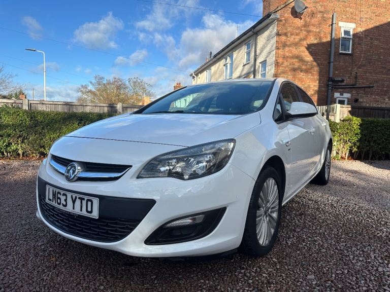 Vauxhall, ASTRA, Hatchback, 2013, Manual, 1398 (cc), 5 doors