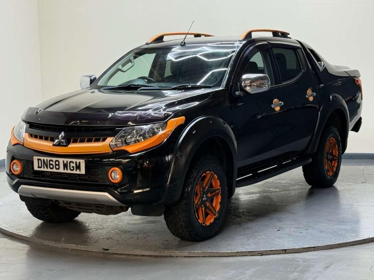 2018 Mitsubishi L200 2.4 L200 Barbarian SVP II DI-D Auto 4WD Pickup Diesel Automatic