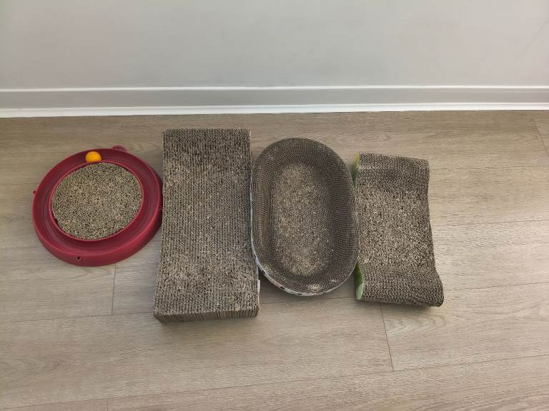 Cat scratchers Free