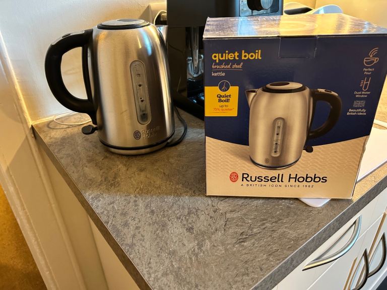 Russell Hobbs Quiet Boil Electric Tea Kettle - Brushed Stainless Steel, excellent condition 